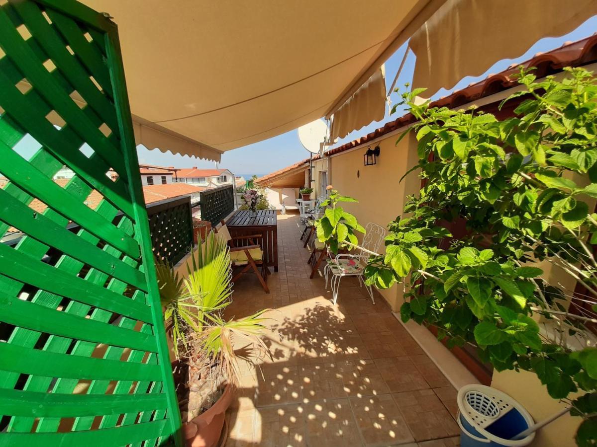 Hotel Flesvos Pefkochori Extérieur photo